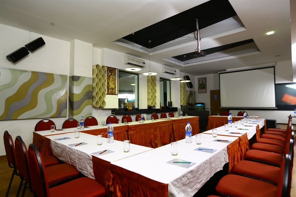 Hotel Oriental Inn Chennai Exterior foto